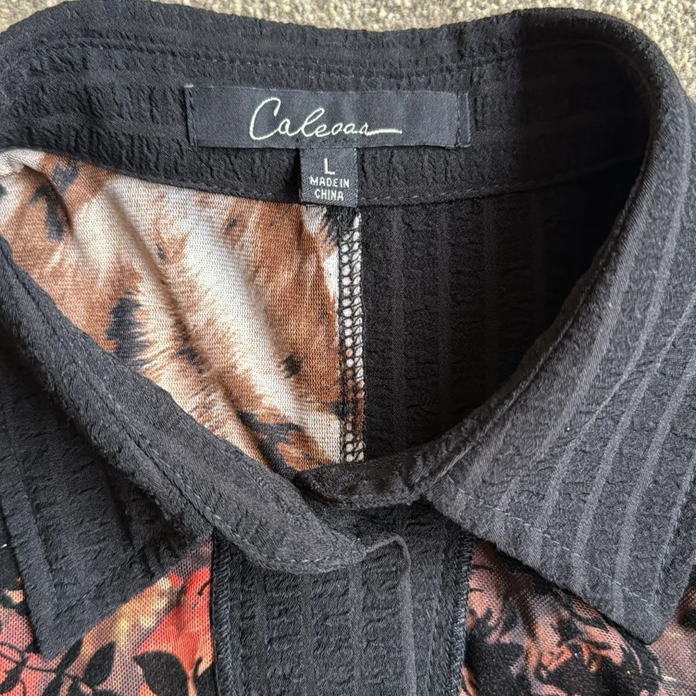 CALESSA Women’s- Sz L - BLACK ASYMMETRICAL BUTTON TOP w/COLLAR-ROLLABLE SLEEVES - Picture 7 of 14